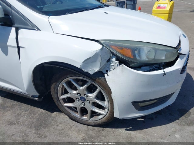 Ford FOCUS SE 2015 1FADP3K24FL300764 Image 6
