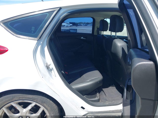 Ford FOCUS SE 2015 1FADP3K24FL300764 Image 8