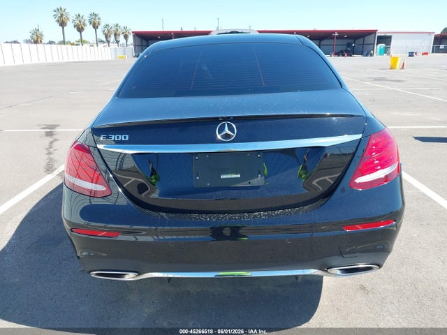 Mercedes-Benz E 300 2019 WDDZF4JB2KA503318 Image 16