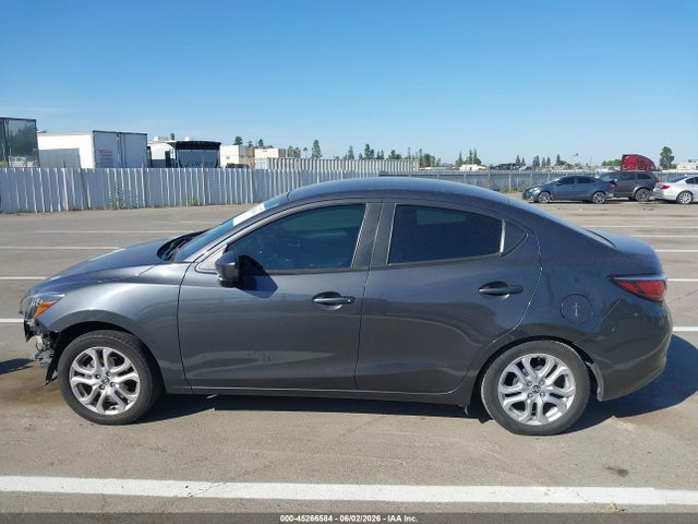 Scion IA 2016 3MYDLBZVXGY132011 Image 19
