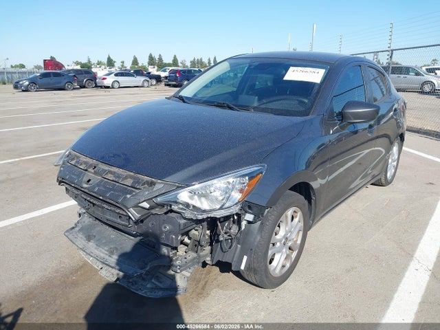 Scion IA 2016 3MYDLBZVXGY132011 Image 2