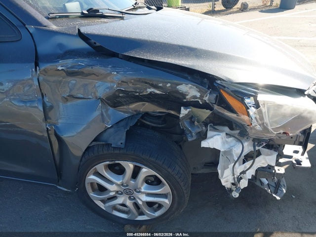 Scion IA 2016 3MYDLBZVXGY132011 Image 13