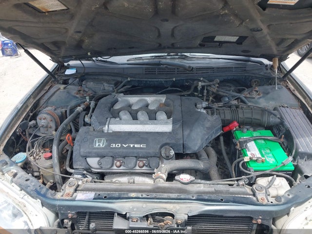 2000 Honda Accord 3.0 Ex მანქანა იყიდება აუქციონზე, vin: 1HGCG1651YA047014, აუქციონის ნომერი: 45266596