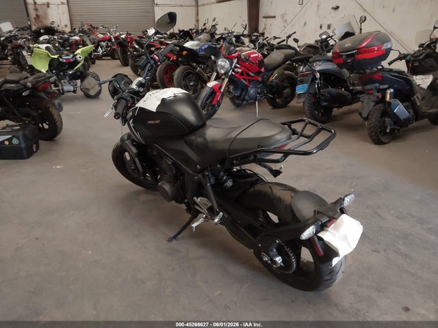 Triumph Motorcycle Trident 660 2022 SMTL10UL4NTAY4719 Image 3
