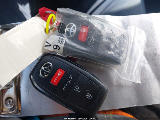 JTDACAAJ8S3032981 Toyota Crown Signia Limited