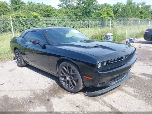 45266662 :رقم المزاد ، 2C3CDZBT7JH182889 vin ، 2018 Dodge Challenger R/t مزاد بيع