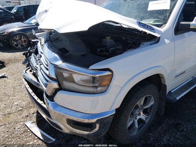 45266711 :رقم المزاد ، 1C6SRFRT1NN366811 vin ، 2022 Ram 1500 Laramie مزاد بيع