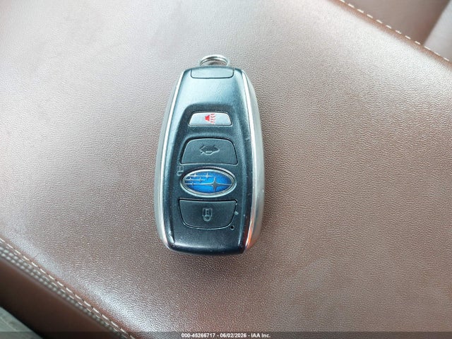 Subaru Outback 2.5i Touring 2018 4S4BSATC9J3204192 Image 11