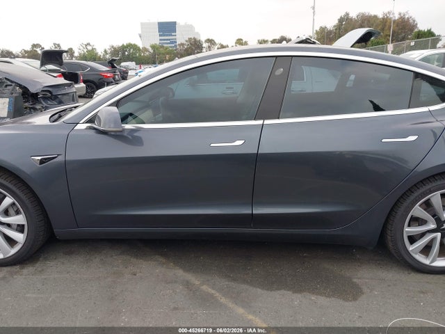 Продаж на аукціоні авто 2018 Tesla Model 3 Long Range/mid Range, vin: 5YJ3E1EA2JF015107, номер лоту: 45266719