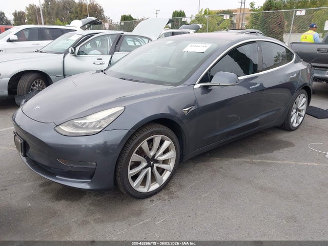 Продаж на аукціоні авто 2018 Tesla Model 3 Long Range/mid Range, vin: 5YJ3E1EA2JF015107, номер лоту: 45266719