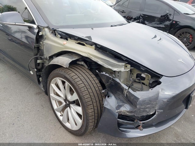 Продаж на аукціоні авто 2018 Tesla Model 3 Long Range/mid Range, vin: 5YJ3E1EA2JF015107, номер лоту: 45266719