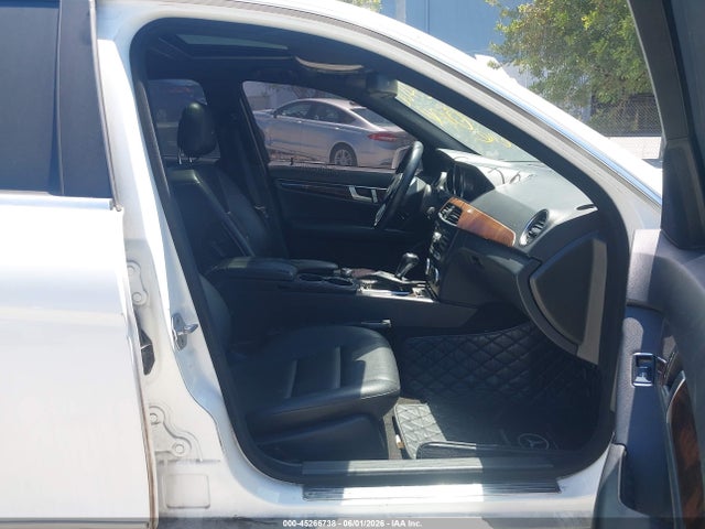 Auction sale of the 2014 Mercedes-benz C 250 Sport, vin: WDDGF4HB6EG219561, lot number: 45266738