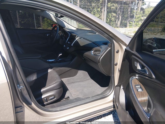 1G1ZE5ST4PF150657 Chevrolet Malibu Fwd 2lt