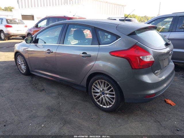 Продажа на аукционе авто 2014 Ford Focus Titanium, vin: 1FADP3N25EL319950, номер лота: 45266768