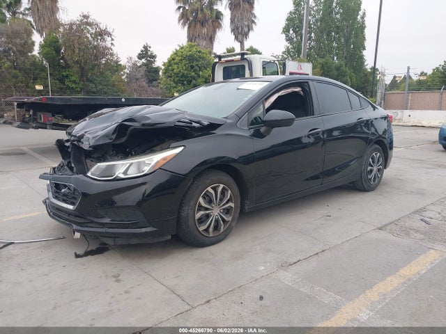 Chevrolet Cruze Ls Auto 2017 1G1BC5SM2H7203366 Image 2