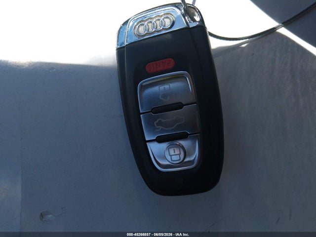 Продаж на аукціоні авто 2011 Audi A4 2.0t Premium, vin: WAUSFAFLXBA053555, номер лоту: 45266857