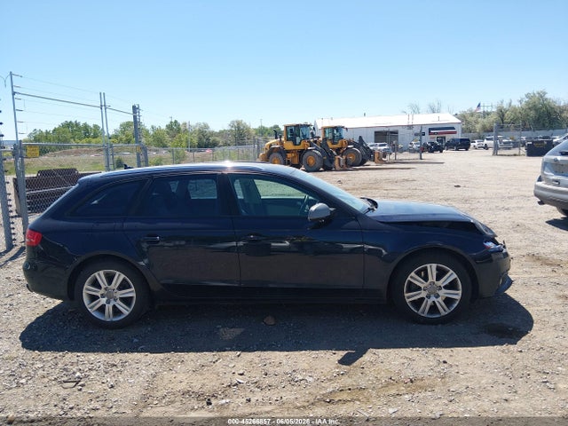 Продаж на аукціоні авто 2011 Audi A4 2.0t Premium, vin: WAUSFAFLXBA053555, номер лоту: 45266857