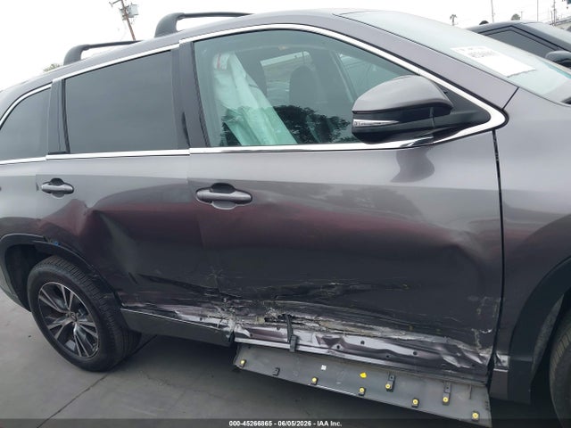 5TDZZRFH3HS213189 Toyota Highlander Le Plus
