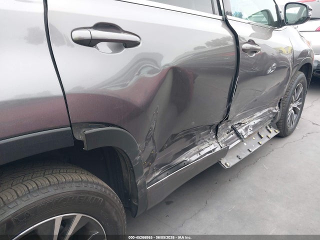 5TDZZRFH3HS213189 Toyota Highlander Le Plus