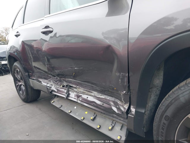 5TDZZRFH3HS213189 Toyota Highlander Le Plus