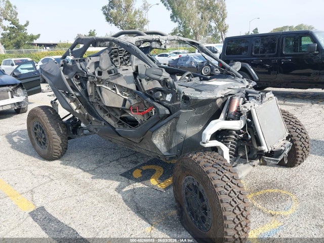 45266885 :رقم المزاد ، 3JB8XAT28RE001566 vin ، 2024 Can-am Maverick R X Rs مزاد بيع