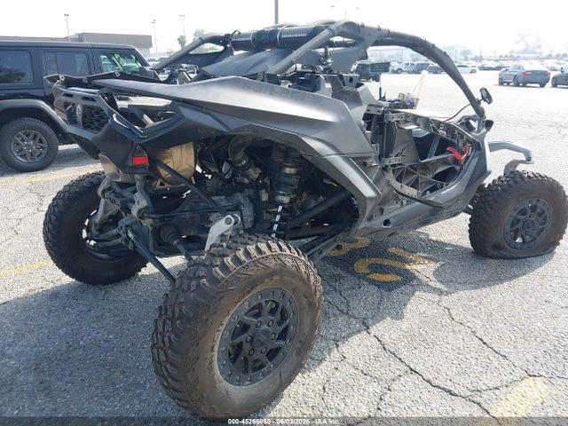 45266885 :رقم المزاد ، 3JB8XAT28RE001566 vin ، 2024 Can-am Maverick R X Rs مزاد بيع