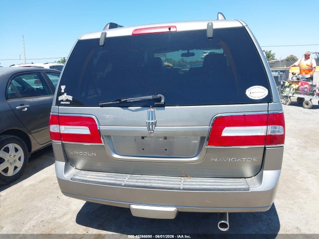 45266890 :رقم المزاد ، 5LMFU28568LJ11035 vin ، 2008 Lincoln Navigator مزاد بيع