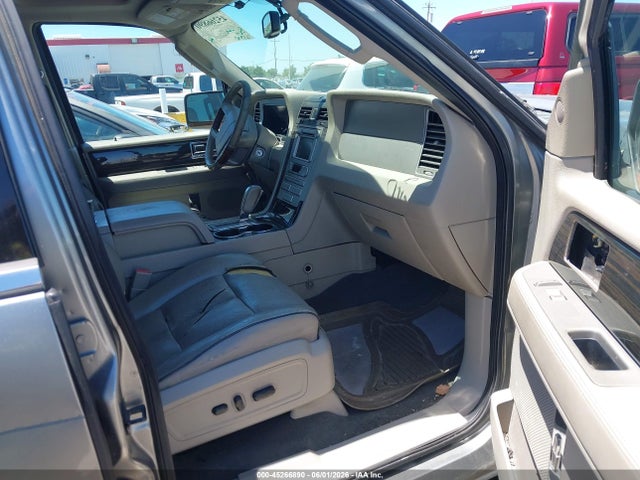 45266890 :رقم المزاد ، 5LMFU28568LJ11035 vin ، 2008 Lincoln Navigator مزاد بيع