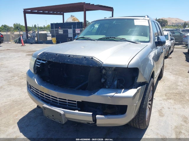 45266890 :رقم المزاد ، 5LMFU28568LJ11035 vin ، 2008 Lincoln Navigator مزاد بيع
