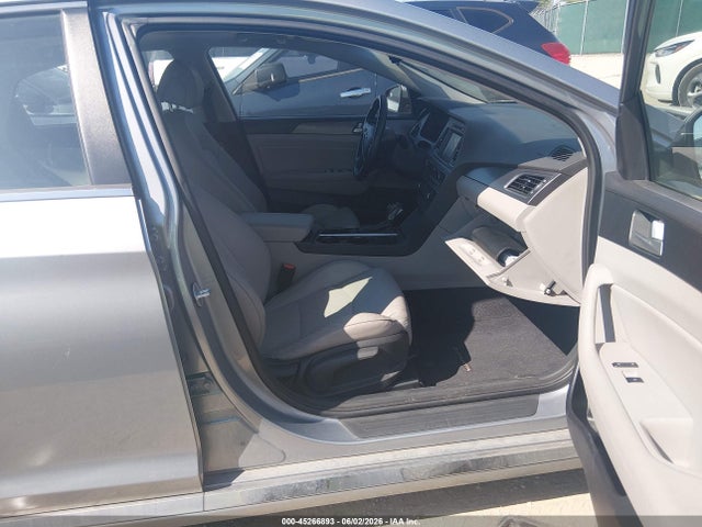 Продаж на аукціоні авто 2016 Hyundai Sonata Sport, vin: 5NPE34AF7GH423131, номер лоту: 45266893