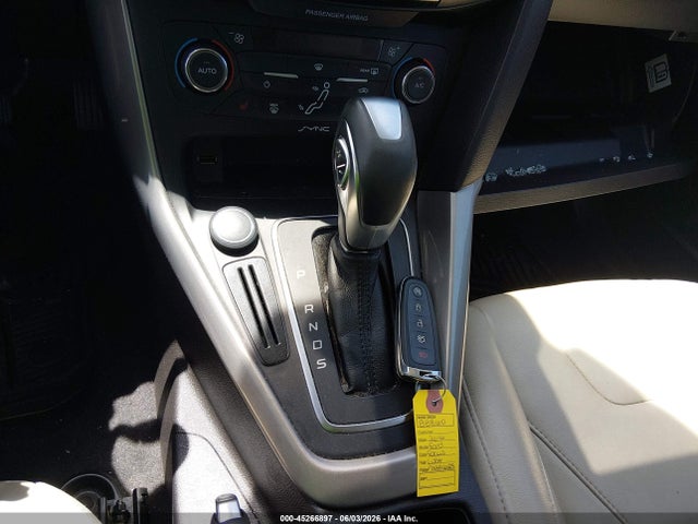 Ford Focus Titanium 2016 1FADP3N2XGL387843 Image 11