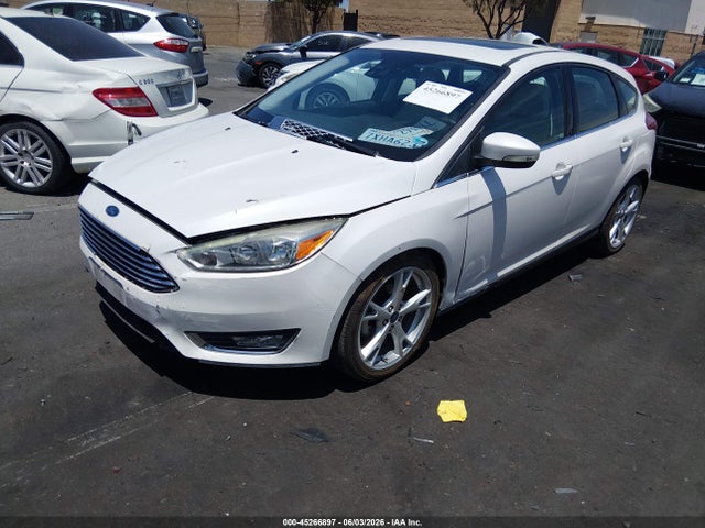 Ford Focus Titanium 2016 1FADP3N2XGL387843 Image 2