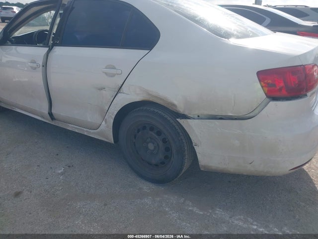 45266907 :رقم المزاد ، 3VWDX7AJ7BM365849 vin ، 2011 Volkswagen Jetta 2.5l Se مزاد بيع