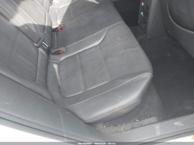 45266907 :رقم المزاد ، 3VWDX7AJ7BM365849 vin ، 2011 Volkswagen Jetta 2.5l Se مزاد بيع