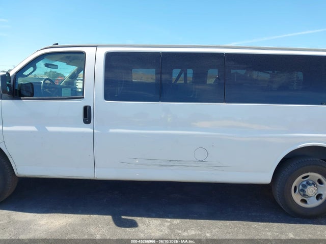 Продажа на аукционе авто 2017 Chevrolet Express 3500 Lt, vin: 1GAZGPFG3H1332383, номер лота: 45266966