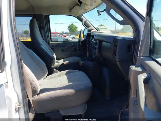 Продажа на аукционе авто 2017 Chevrolet Express 3500 Lt, vin: 1GAZGPFG3H1332383, номер лота: 45266966