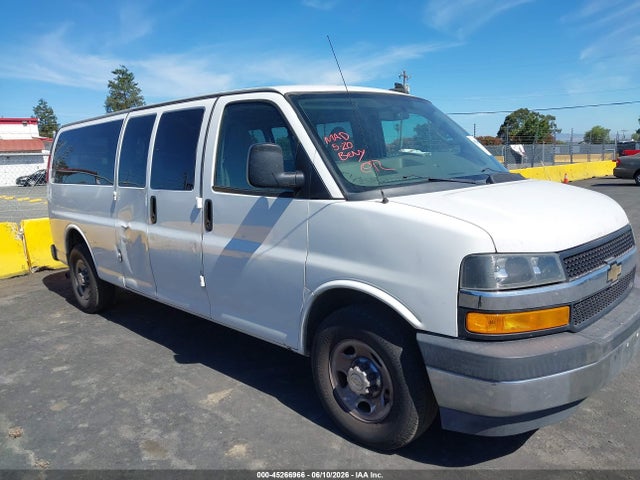 Продажа на аукционе авто 2017 Chevrolet Express 3500 Lt, vin: 1GAZGPFG3H1332383, номер лота: 45266966