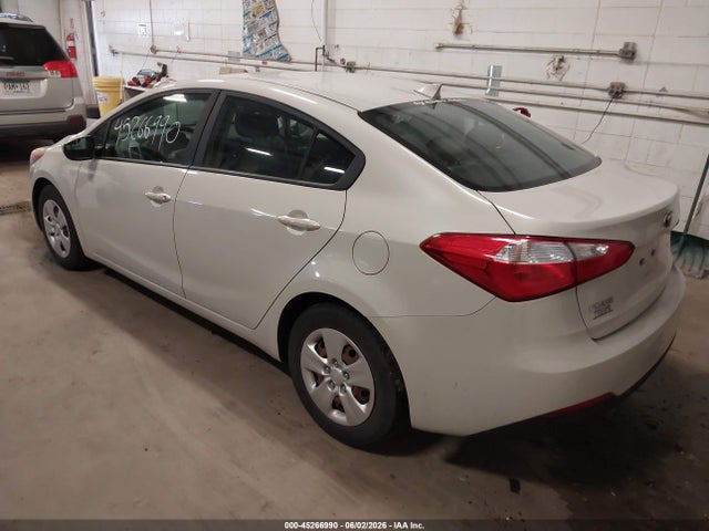 Продажа на аукционе авто 2015 Kia Forte Lx, vin: KNAFK4A6XF5336715, номер лота: 45266990