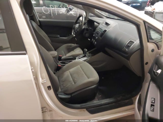 Продажа на аукционе авто 2015 Kia Forte Lx, vin: KNAFK4A6XF5336715, номер лота: 45266990