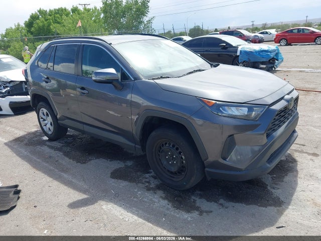 Toyota RAV4 LE 2020 2T3G1RFV4LW124355 Image 1