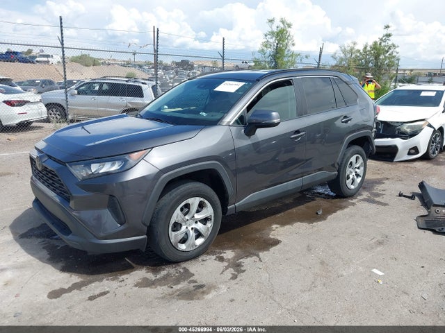 Toyota RAV4 LE 2020 2T3G1RFV4LW124355 Image 2
