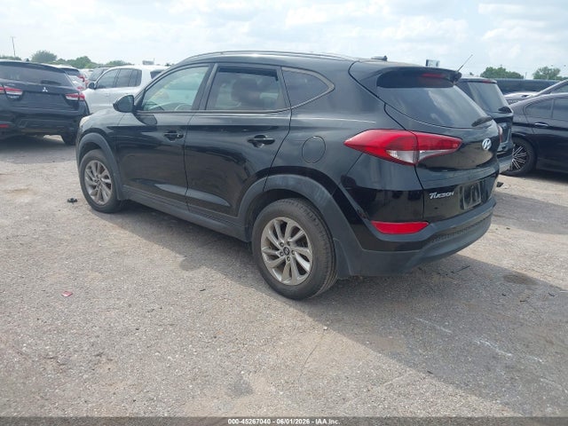 Продажа на аукционе авто 2016 Hyundai Tucson Se, vin: KM8J33A40GU220879, номер лота: 45267040