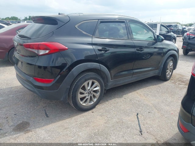 Продажа на аукционе авто 2016 Hyundai Tucson Se, vin: KM8J33A40GU220879, номер лота: 45267040