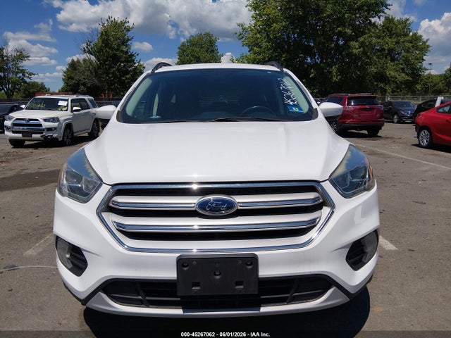 45267062 :رقم المزاد ، 1FMCU9HD2JUB01611 vin ، 2018 Ford Escape Sel مزاد بيع