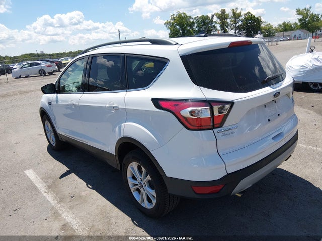 45267062 :رقم المزاد ، 1FMCU9HD2JUB01611 vin ، 2018 Ford Escape Sel مزاد بيع
