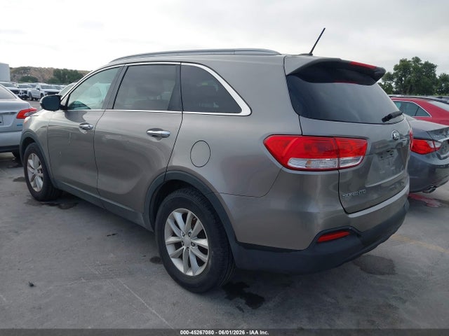45267080 :رقم المزاد ، 5XYPG4A32HG200698 vin ، 2017 Kia Sorento 2.4l Lx مزاد بيع