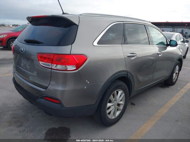45267080 :رقم المزاد ، 5XYPG4A32HG200698 vin ، 2017 Kia Sorento 2.4l Lx مزاد بيع