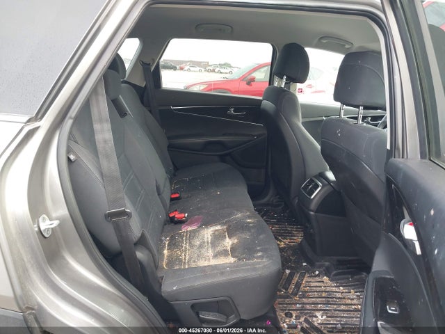 45267080 :رقم المزاد ، 5XYPG4A32HG200698 vin ، 2017 Kia Sorento 2.4l Lx مزاد بيع