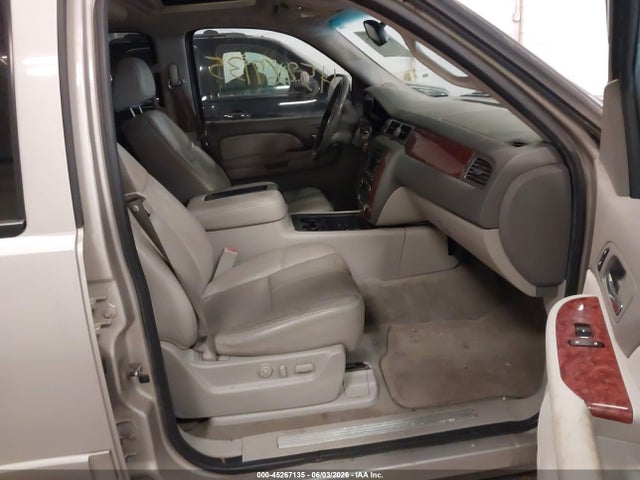Продажа на аукционе авто 2008 Chevrolet Suburban 1500 Lt, vin: 1GNFK16358R232006, номер лота: 45267135