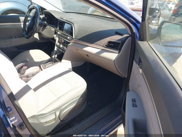 Hyundai Elantra Value Edition 2019 5NPD84LF4KH480972 Image 5